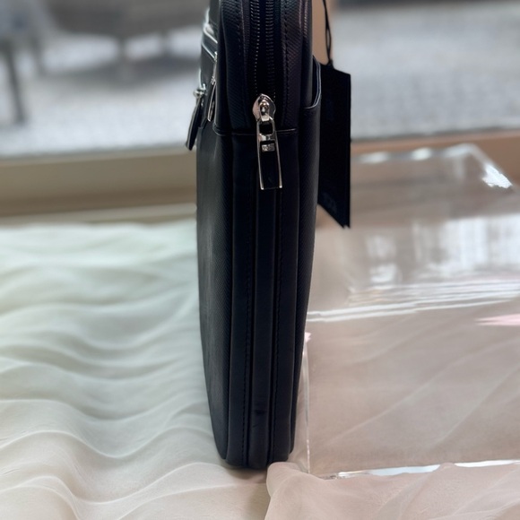 Tumi Black Leather Men's Briefcase - Picture 3 of 9